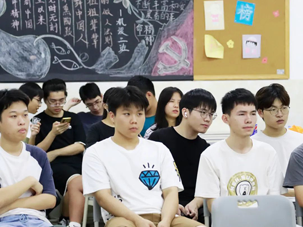GGPOKER - 全球当先的在线扑克平台 | 安全平正的扑克游戏履历